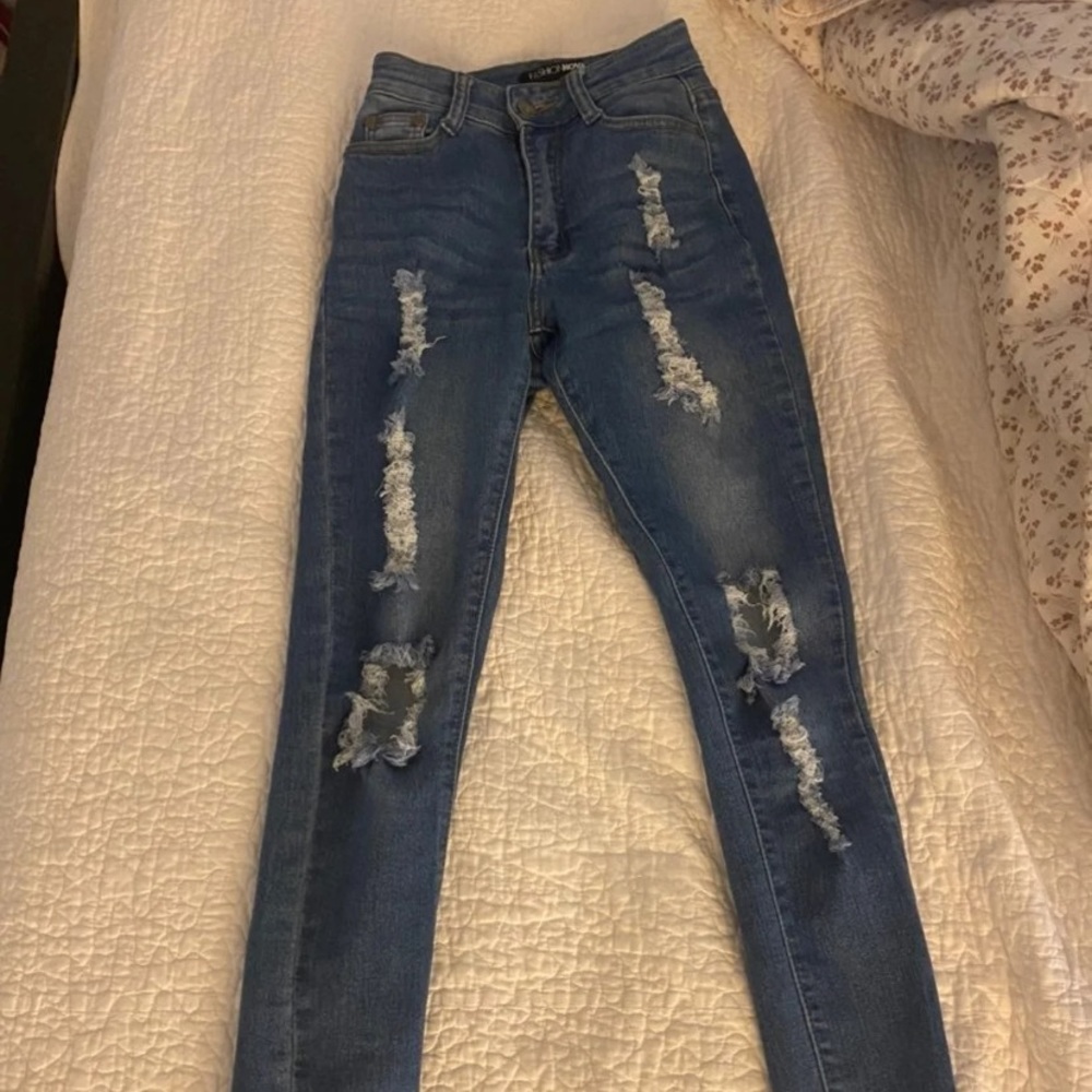 fashion nova ripped jeans